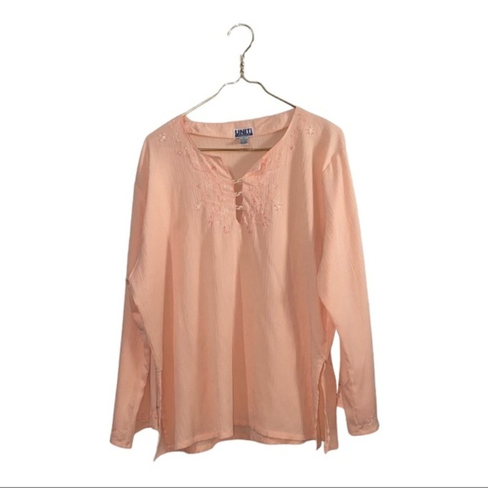 Vintage Uniti Casuals Embroidered Floral Blouse